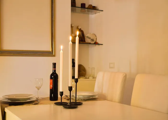 The Red Suite In Florence With Free Parking